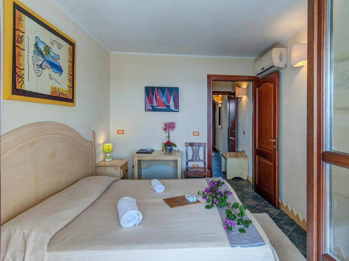 Guest House Dolce Vita Cala Gonone Exterior photo